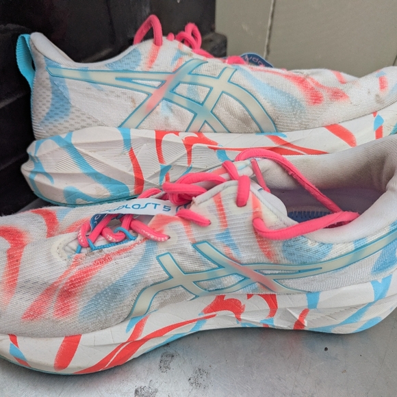 Asics Nova Blast 5 Tokyo Men 10 - Picture 5 of 8